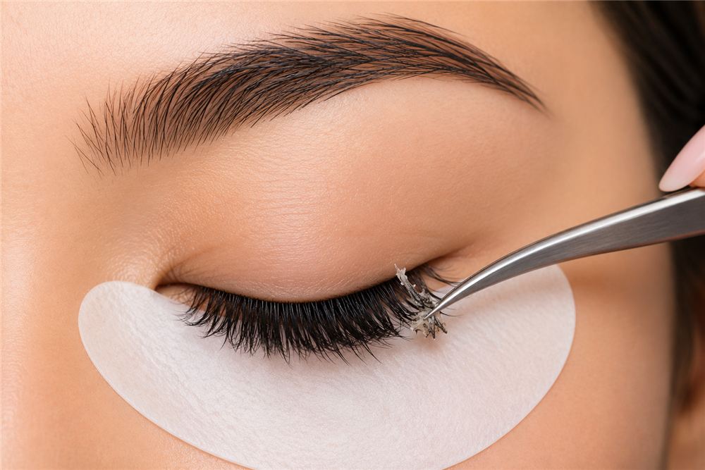 Lash Removal