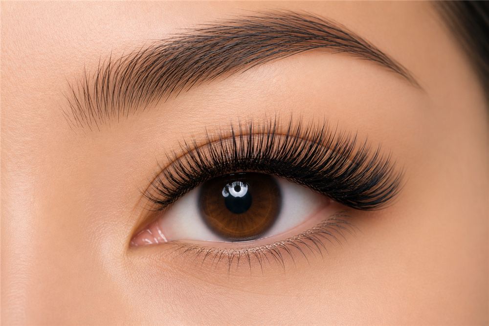 Relaxing lash treatment